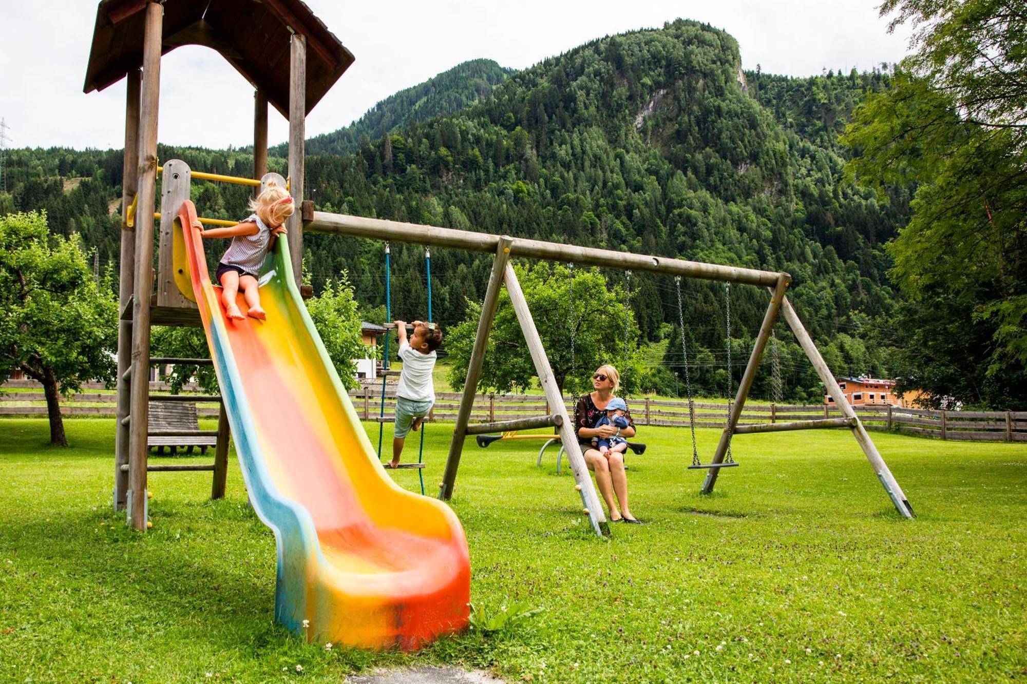 Appartement Muehle - Including Summercard, Sauna, Kaprun'S Largest Private Garden With Panoramic View Bagian luar foto